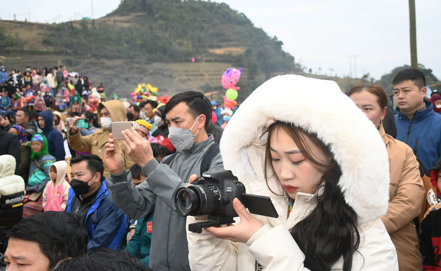 Lễ hội thu hút đông đảo người dân và du khách thập phương.