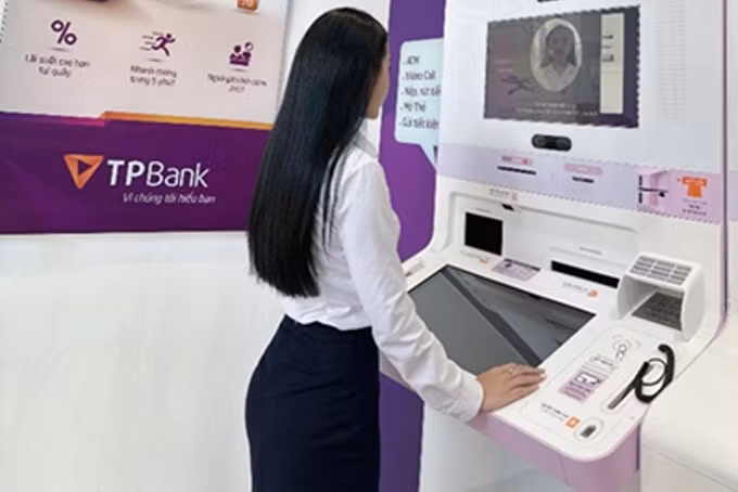 Điểm giao dịch điện tử không cần nhân viên đứng quầy của Tiên Phong Bank.