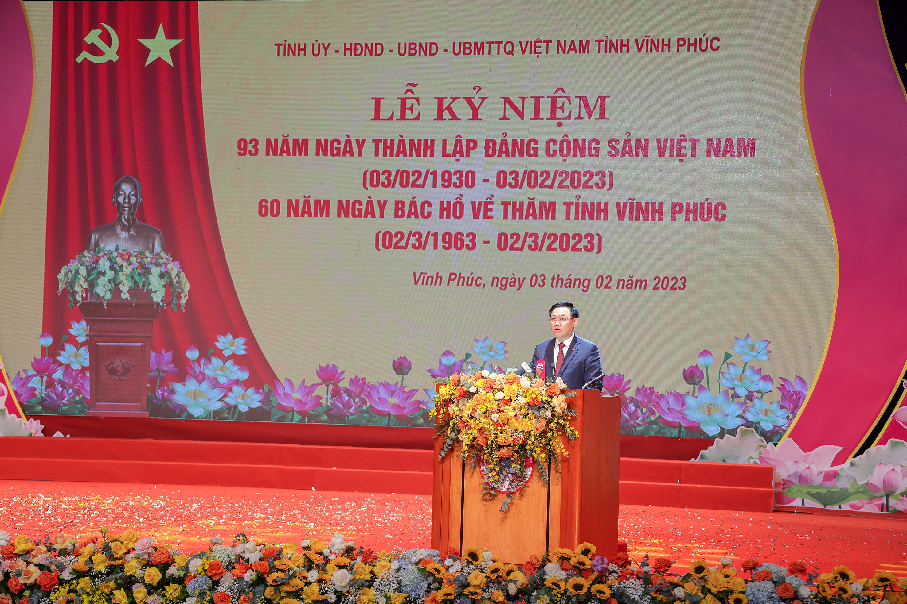 Vĩnh Phúc kỷ niệm 93 năm Ngày thành lập Đảng Cộng sản Việt Nam và 60 năm Ngày Bác Hồ về thăm ảnh 3 Vĩnh Phúc kỷ niệm 93 năm Ngày thành lập Đảng Cộng sản Việt Nam và 60 năm Ngày Bác Hồ về thăm ảnh 3