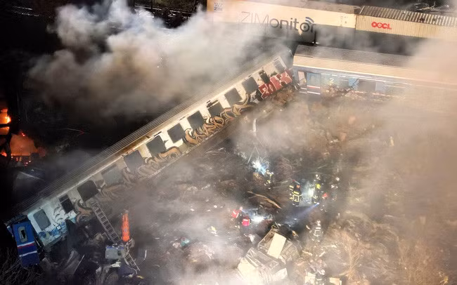 Hai đoàn tàu đâm nhau ở Hy Lạp, ít nhất 29 người tử vong ảnh 1