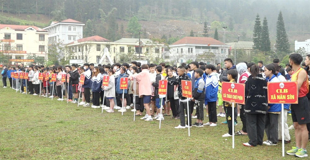 Si Ma Cai tổ chức Giải Việt dã lần thứ XXII ảnh 1