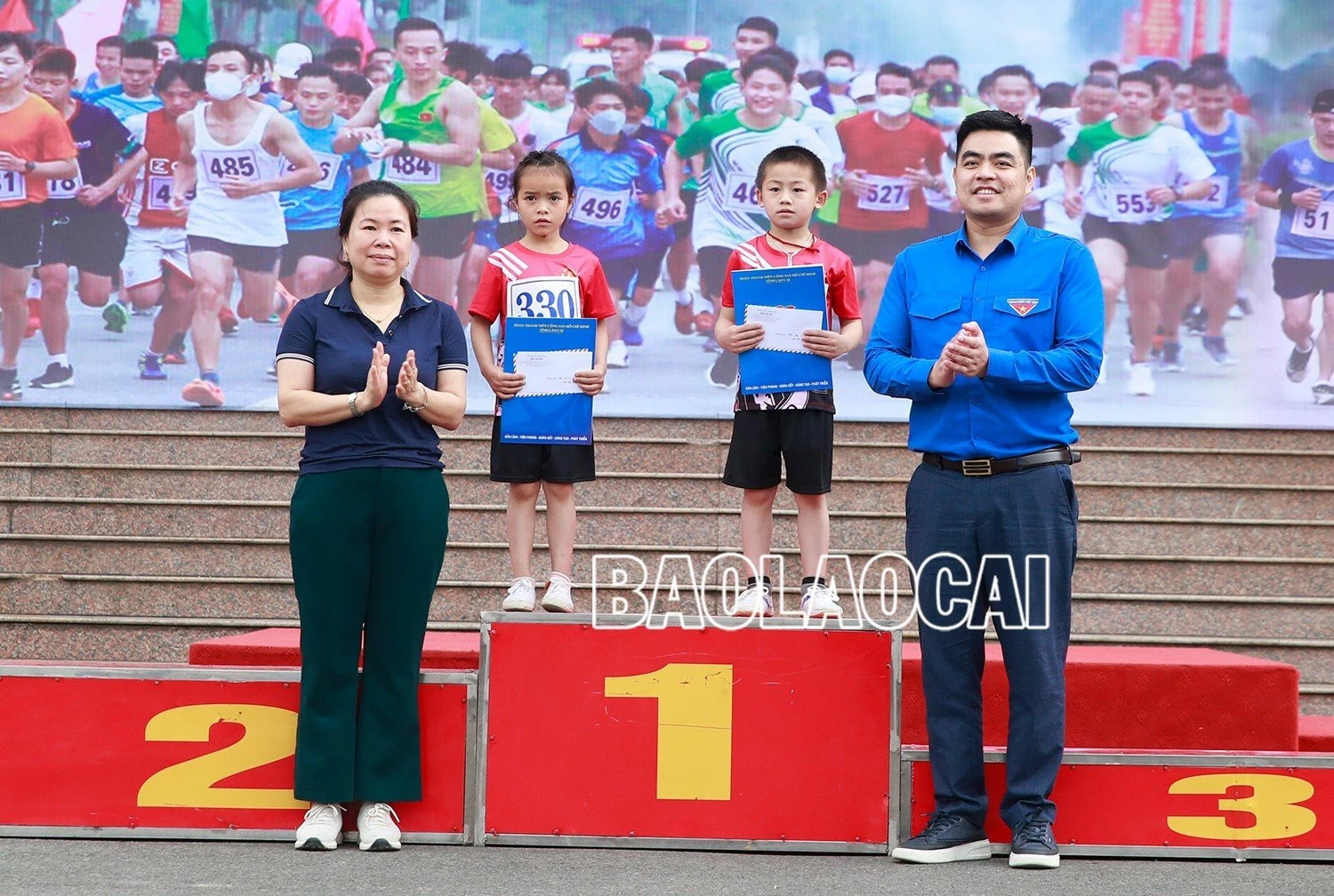 Đoàn Mường Khương bảo vệ thành công ngôi vô địch tại Giải Việt dã truyền thống Báo Lào Cai ảnh 4