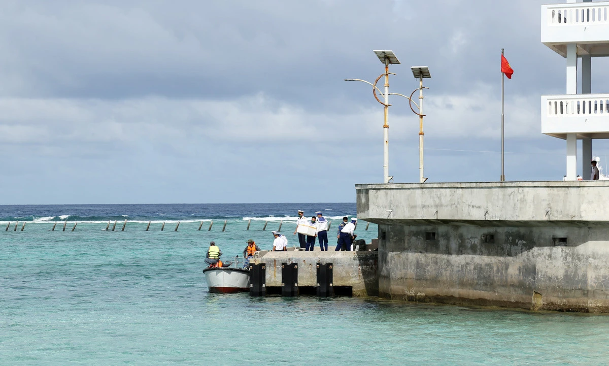 Đón Tết sớm ở tuyến đảo tiền tiêu Cô Lin - Len Đao ảnh 1