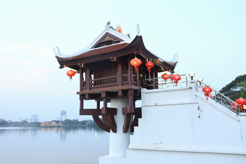 Chùa Một Cột trong công viên Hữu nghị ở tỉnh Khon Kaen. Chùa Một Cột trong công viên Hữu nghị ở tỉnh Khon Kaen.