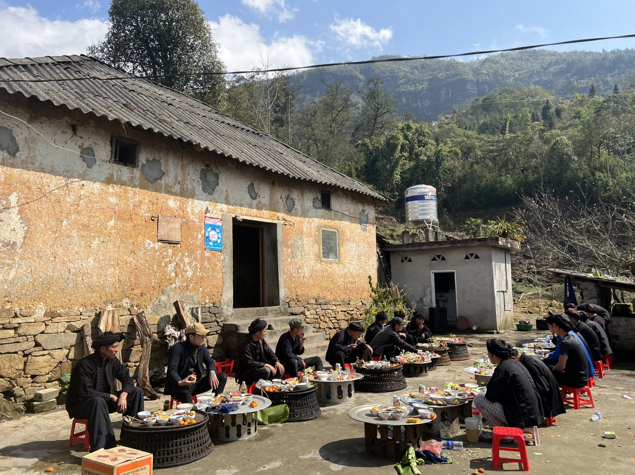 Người Hà Nhì vui Tết thiếu nhi đầu năm mới ảnh 13