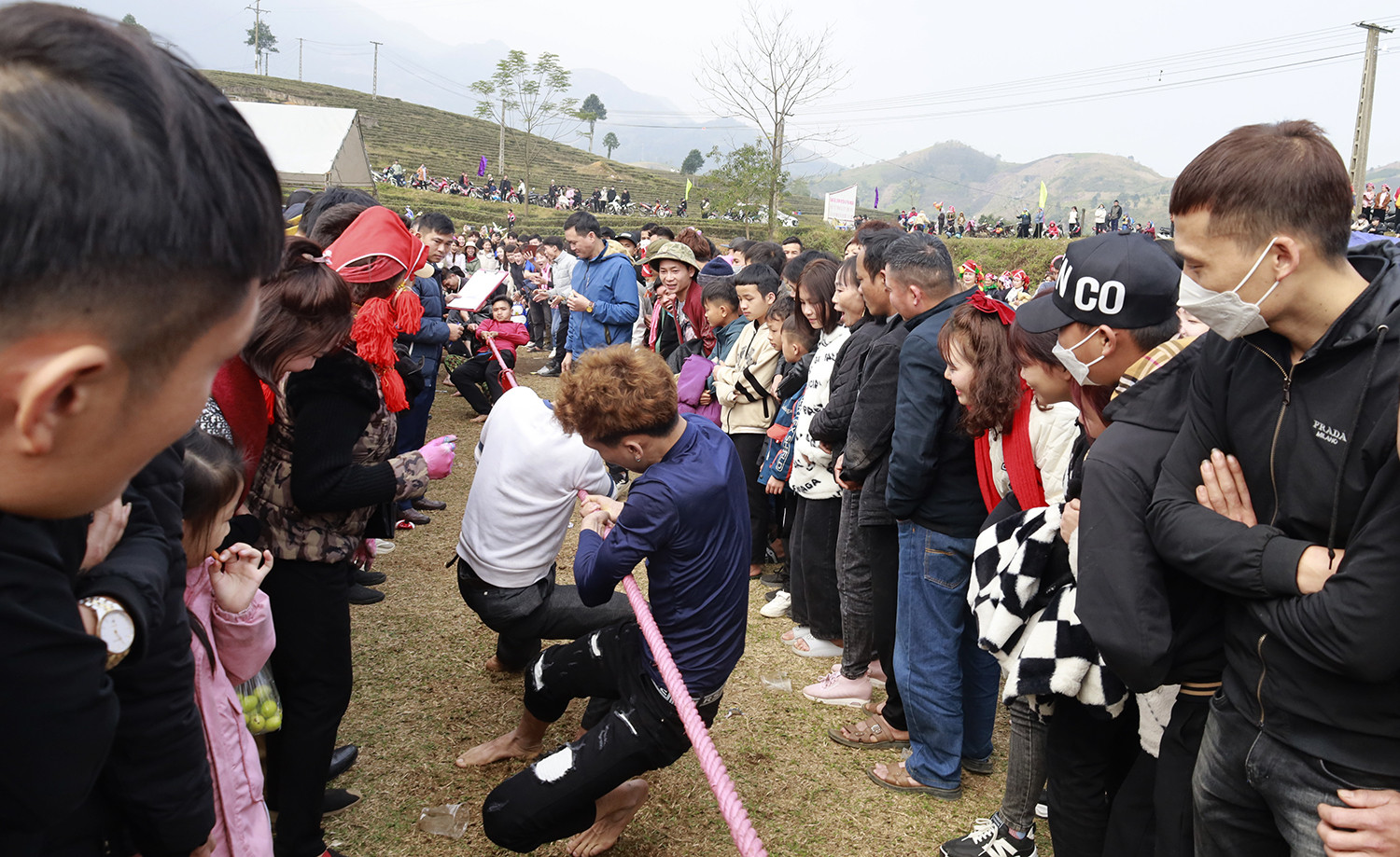 Người dân Bảo Thắng vui hội Xuống đồng và cúng rừng cầu bình an ảnh 7