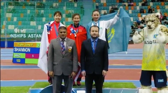 Nguyễn Thị Oanh đã có tấm HCV nội dung 1.500 m tại giải. Nguyễn Thị Huyền (5) thi đấu tại giải điền kinh trong nhà vô địch châu Á 2023.