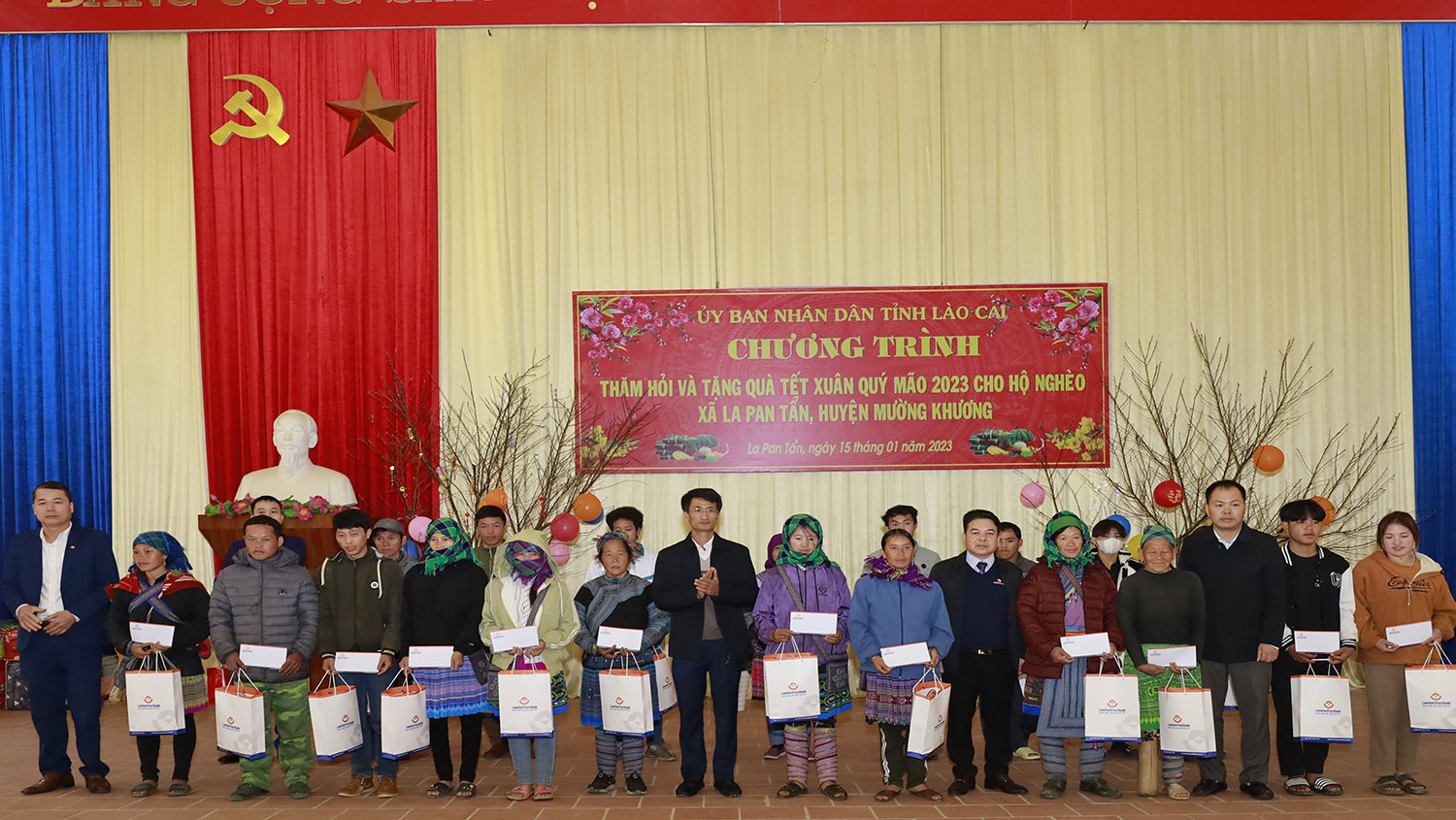 Chủ tịch UBND tỉnh Trịnh Xuân Trường thăm, chúc Tết xã La Pan Tẩn, Tả Thàng (Mường Khương) ảnh 7