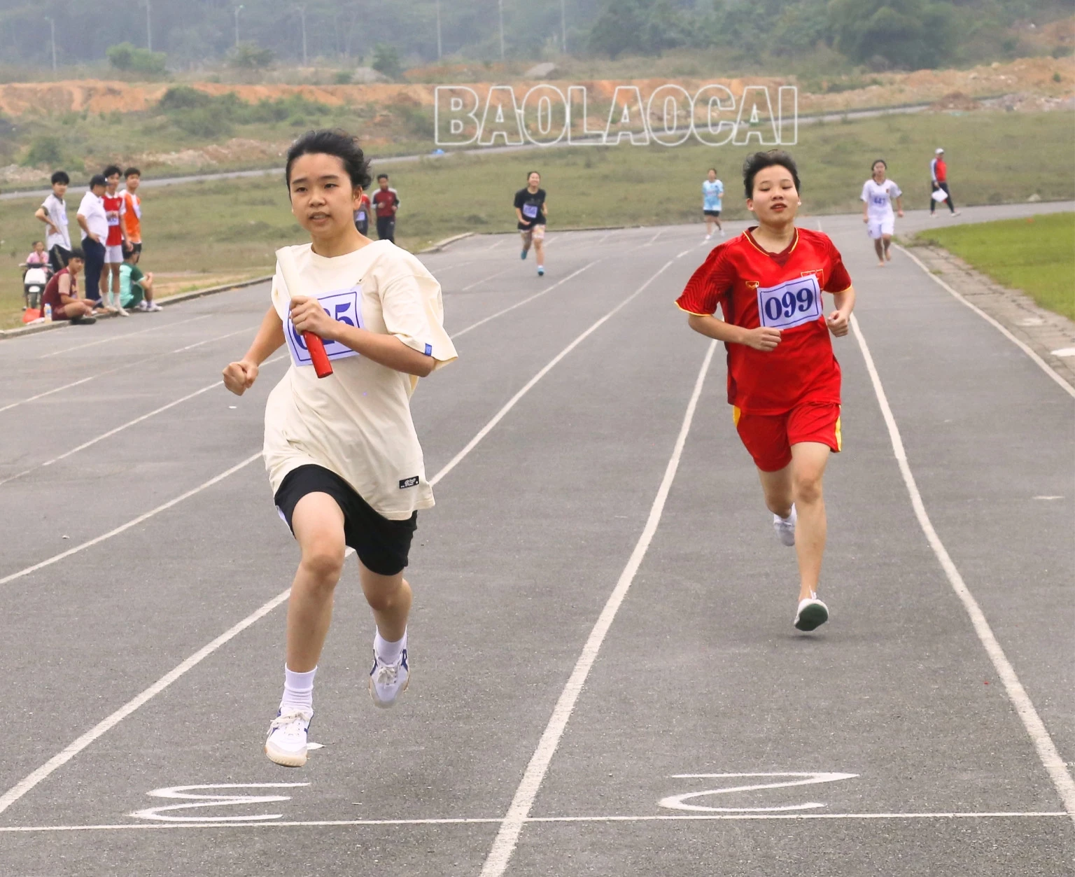 Bế mạc Giải Điền kinh khối THPT và THCS tỉnh Lào Cai năm 2023 ảnh 1