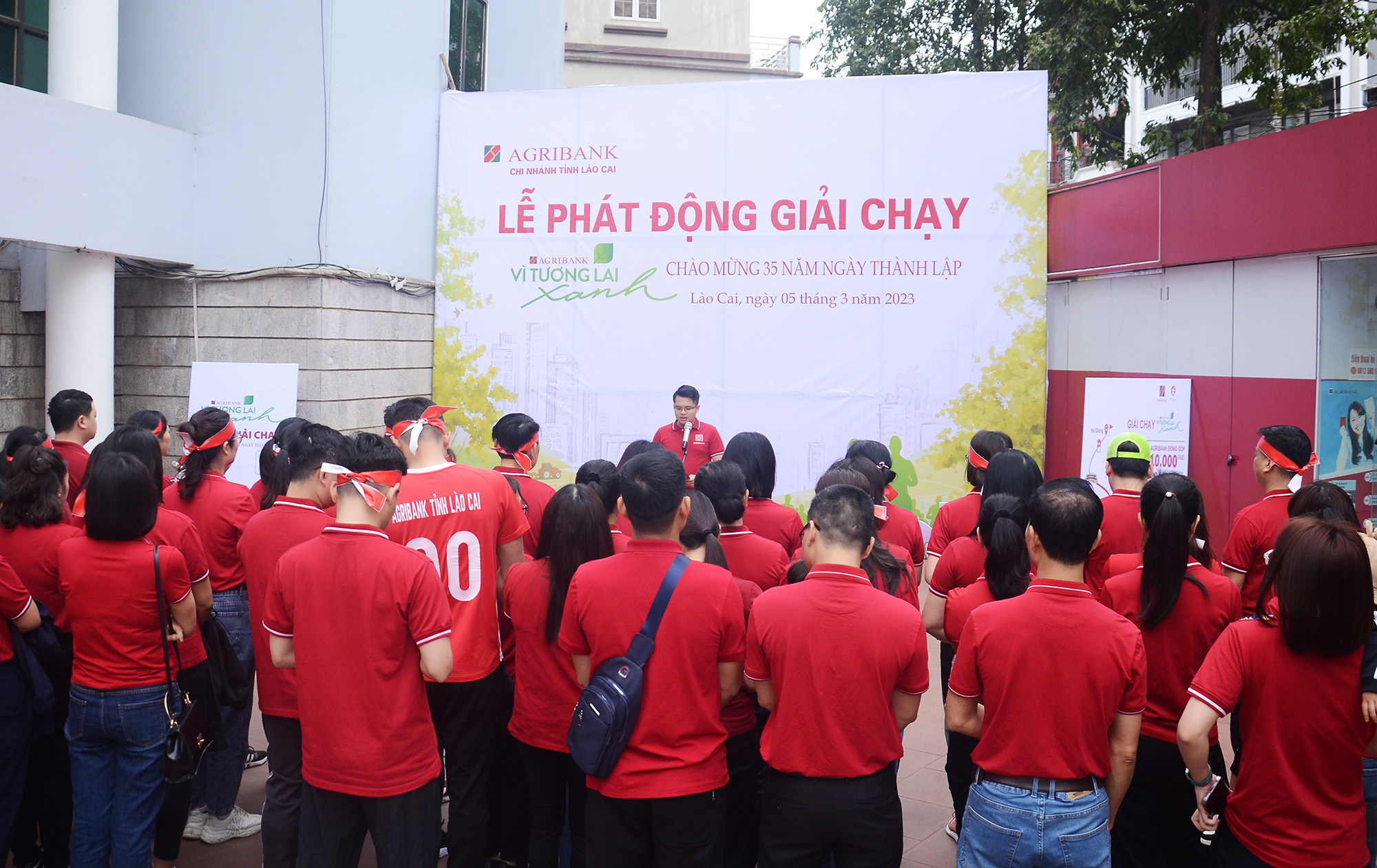 Quang cảnh Lễ phát động Giải chạy “Agribank - vì tương lai xanh”.