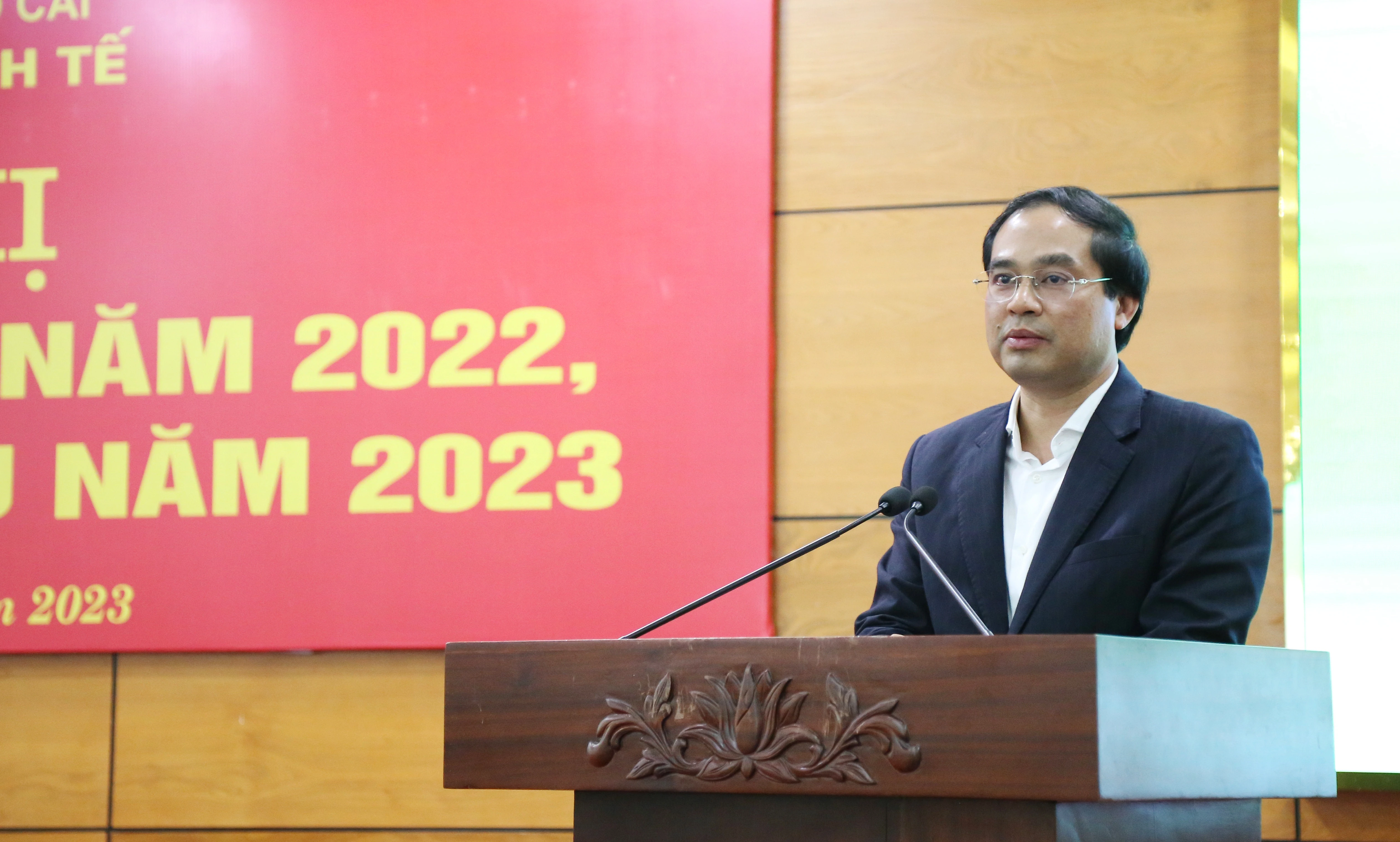 Chủ tịch UBND tỉnh Trịnh Xuân Trường phát biểu chỉ đạo tại hội nghị.