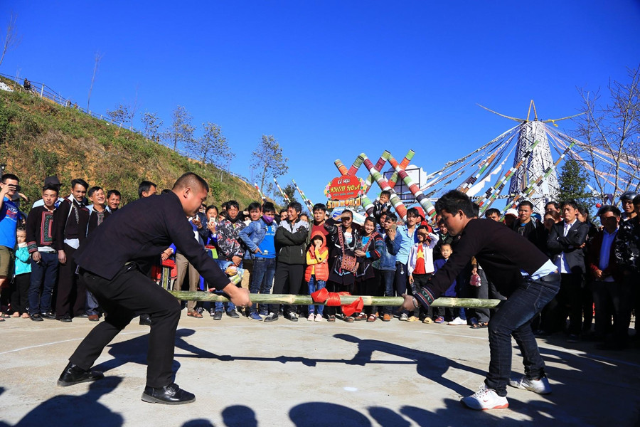 Tưng bừng Lễ hội khèn hoa và Hội xuân mở cổng trời Fansipan ảnh 5