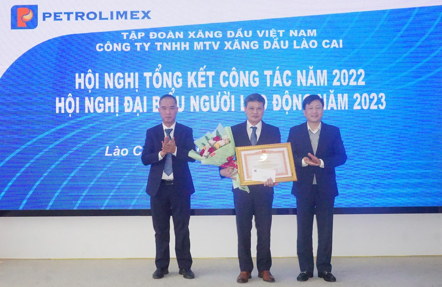 Công ty Xăng dầu Lào Cai phấn đấu tổng doanh thu năm 2023 đạt 1.248 tỷ đồng ảnh 5