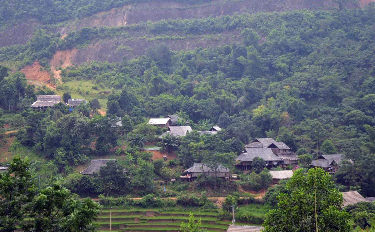 Văn Bàn: Nhiều ý kiến để Luật Đất đai (sửa đổi) phù hợp với vùng đồng bào dân tộc thiểu số ảnh 2