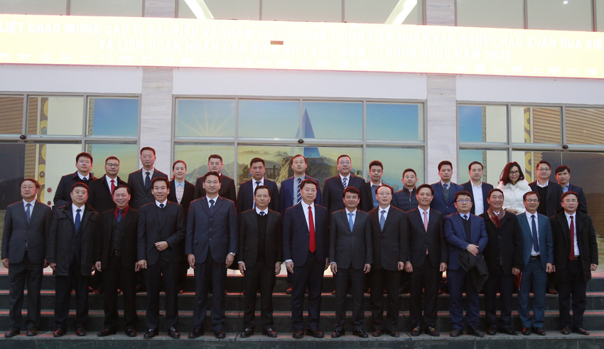 Bí thư Tỉnh ủy Đặng Xuân Phong tiếp xã giao lãnh đạo Đảng, chính quyền châu Hồng Hà và Tổng lãnh sự Việt Nam tại Côn Minh, Vân Nam (Trung Quốc) ảnh 6