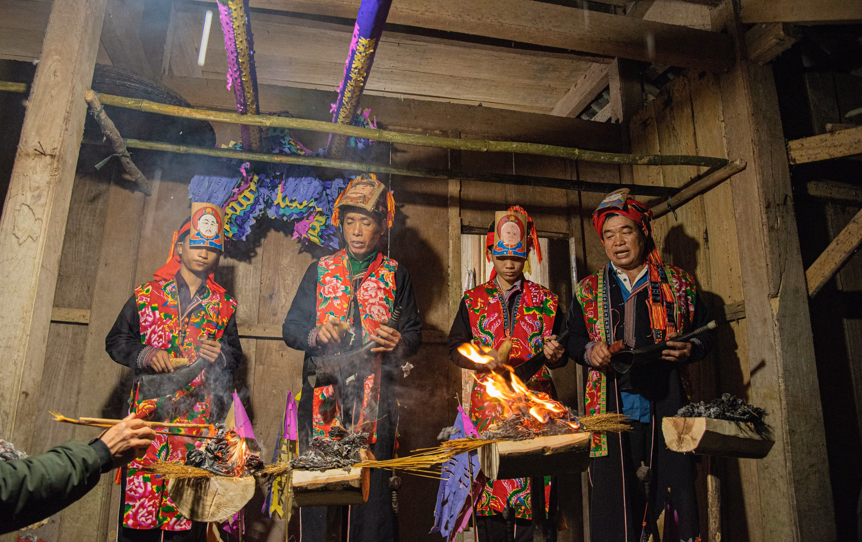 Đặc sắc lễ cấp sắc của đồng bào Dao đỏ ảnh 4