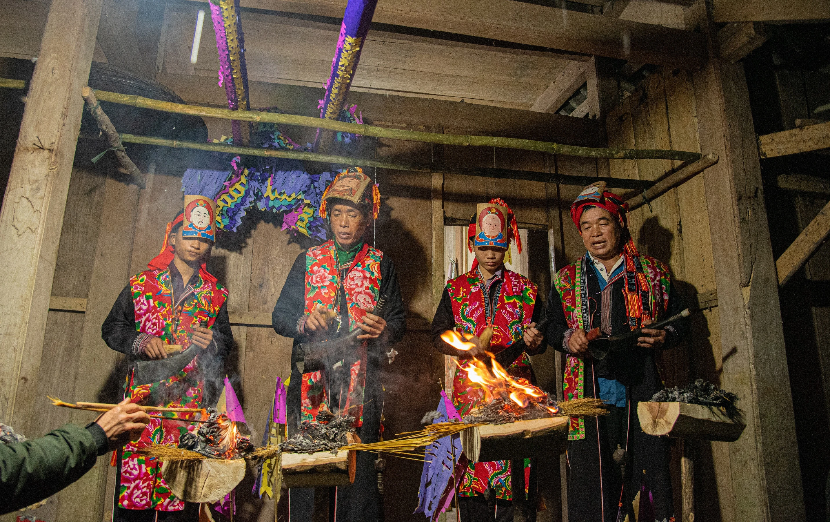 Đặc sắc lễ cấp sắc của đồng bào Dao đỏ ảnh 4