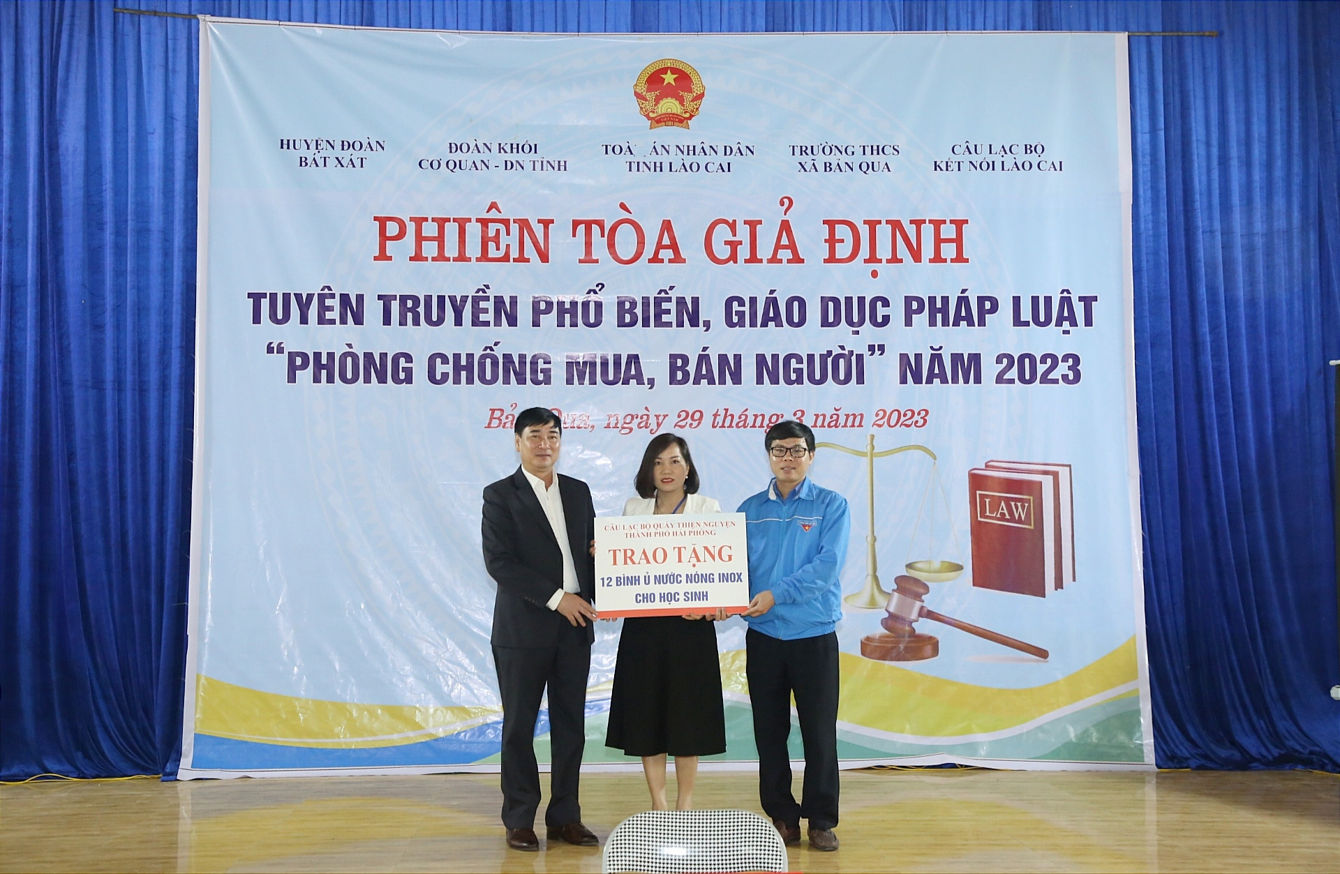 Tổ chức phiên tòa giả định tuyên truyền, phổ biến, giáo dục pháp luật phòng, chống mua bán người ảnh 6 Tổ chức phiên tòa giả định tuyên truyền, phổ biến, giáo dục pháp luật phòng, chống mua bán người ảnh 6