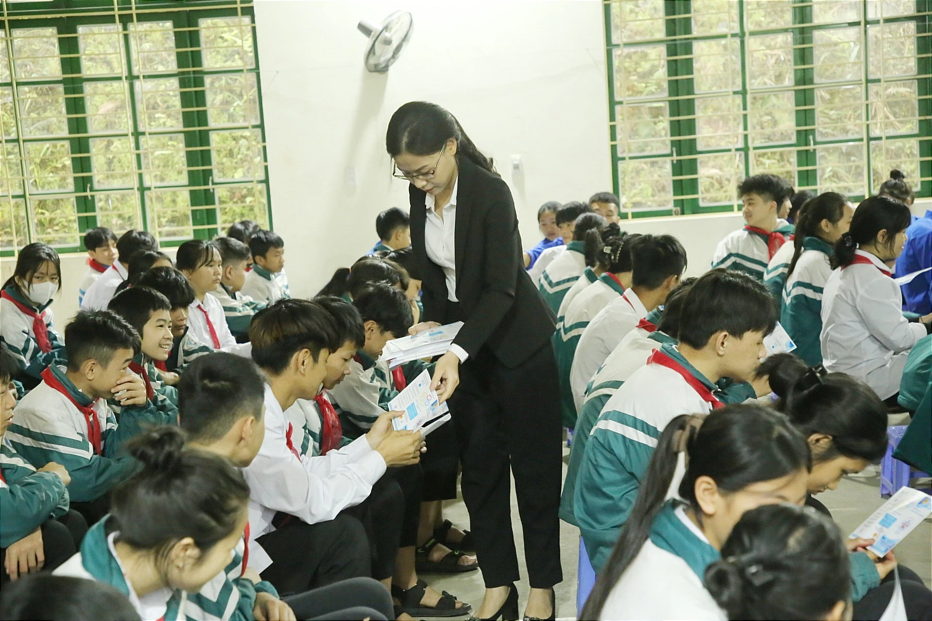 Tổ chức phiên tòa giả định tuyên truyền, phổ biến, giáo dục pháp luật phòng, chống mua bán người ảnh 7