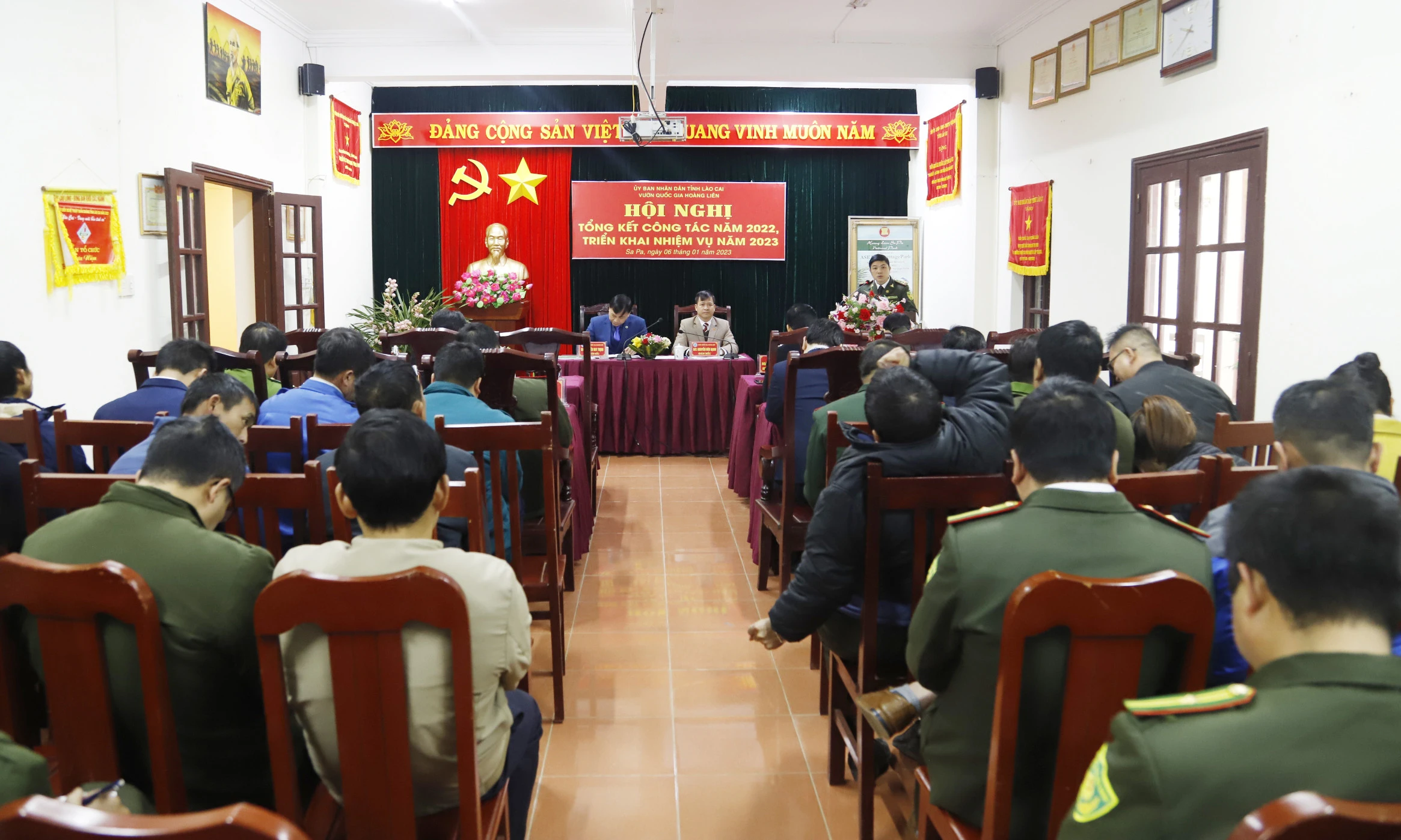 Quang cảnh hội nghị.