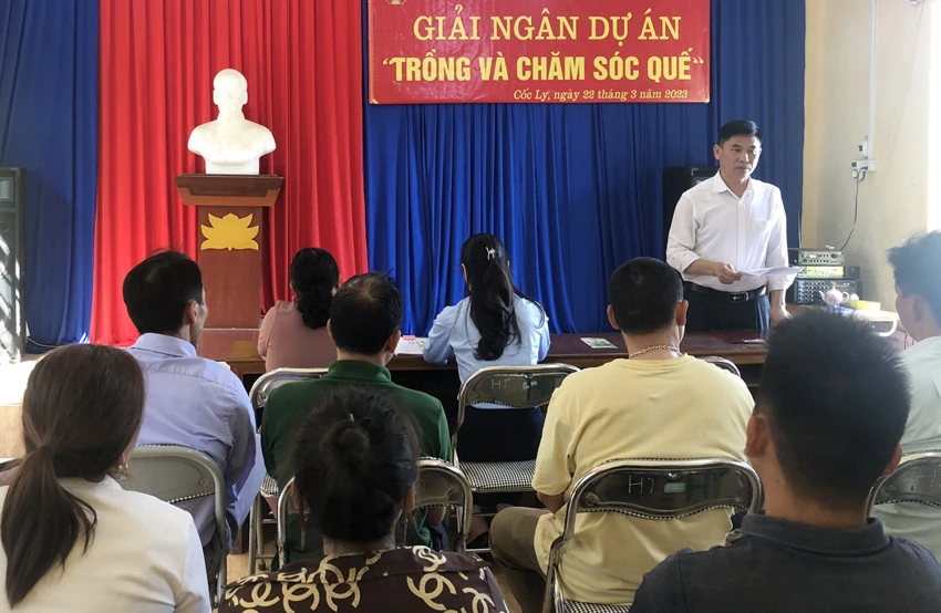 Quang cảnh buổi giải ngân.