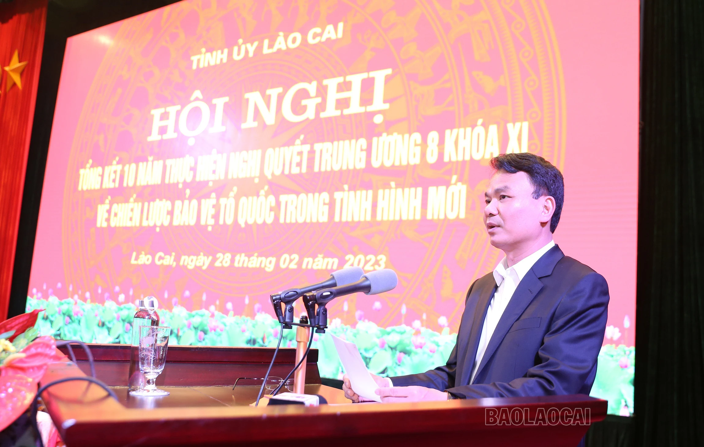 Đồng chí Đặng Xuân Phong, Ủy viên Ban Chấp hành Trung ương Đảng, Bí thư Tỉnh ủy, Trưởng Đoàn đại biểu Quốc hội tỉnh phát biểu khai mạc hội nghị.