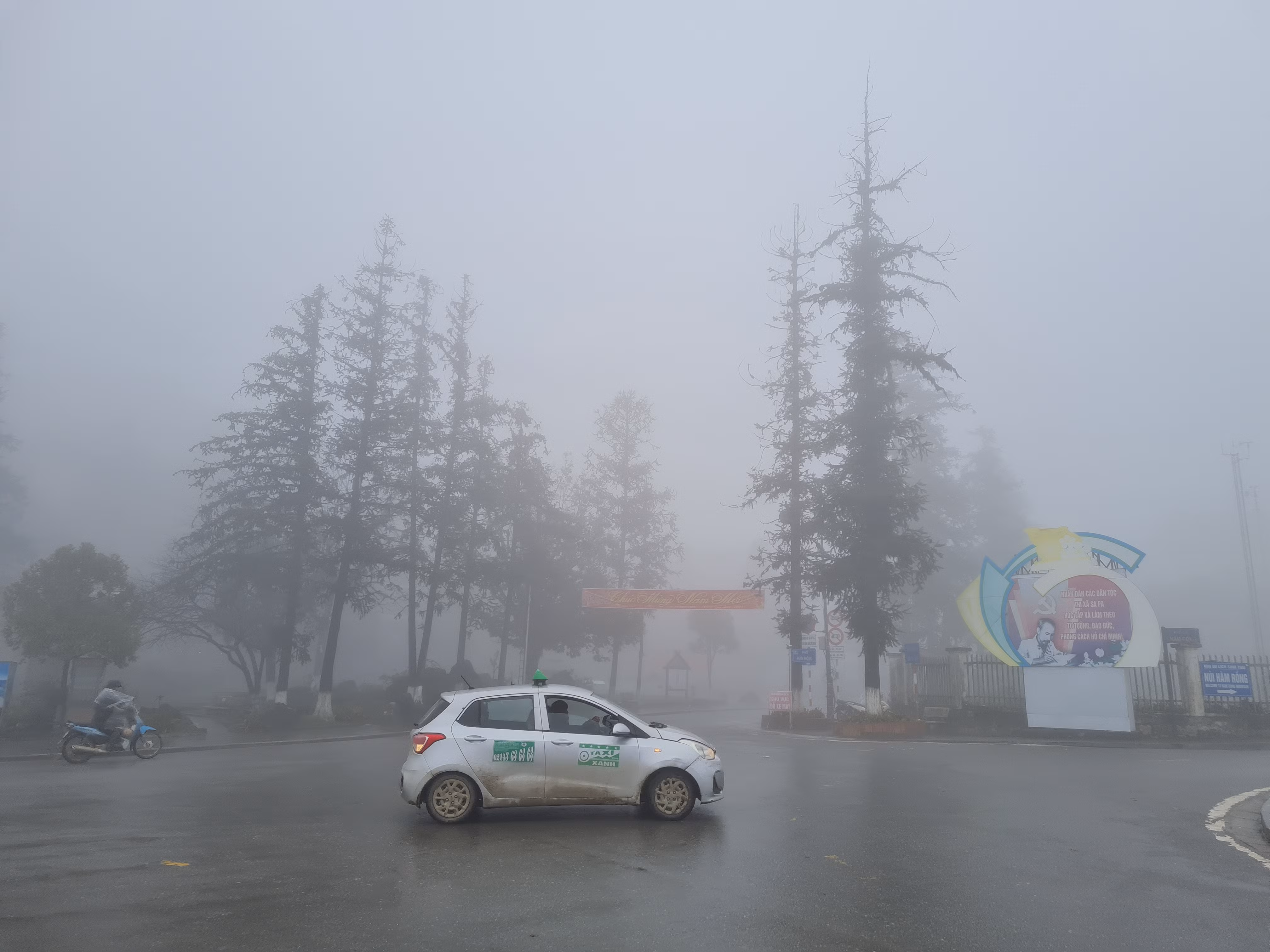 Dự báo đợt không khí lạnh sẽ làm giảm nhiệt độ, thị xã Sa Pa thấp nhất từ âm 1 độ C đến 1 độ C.