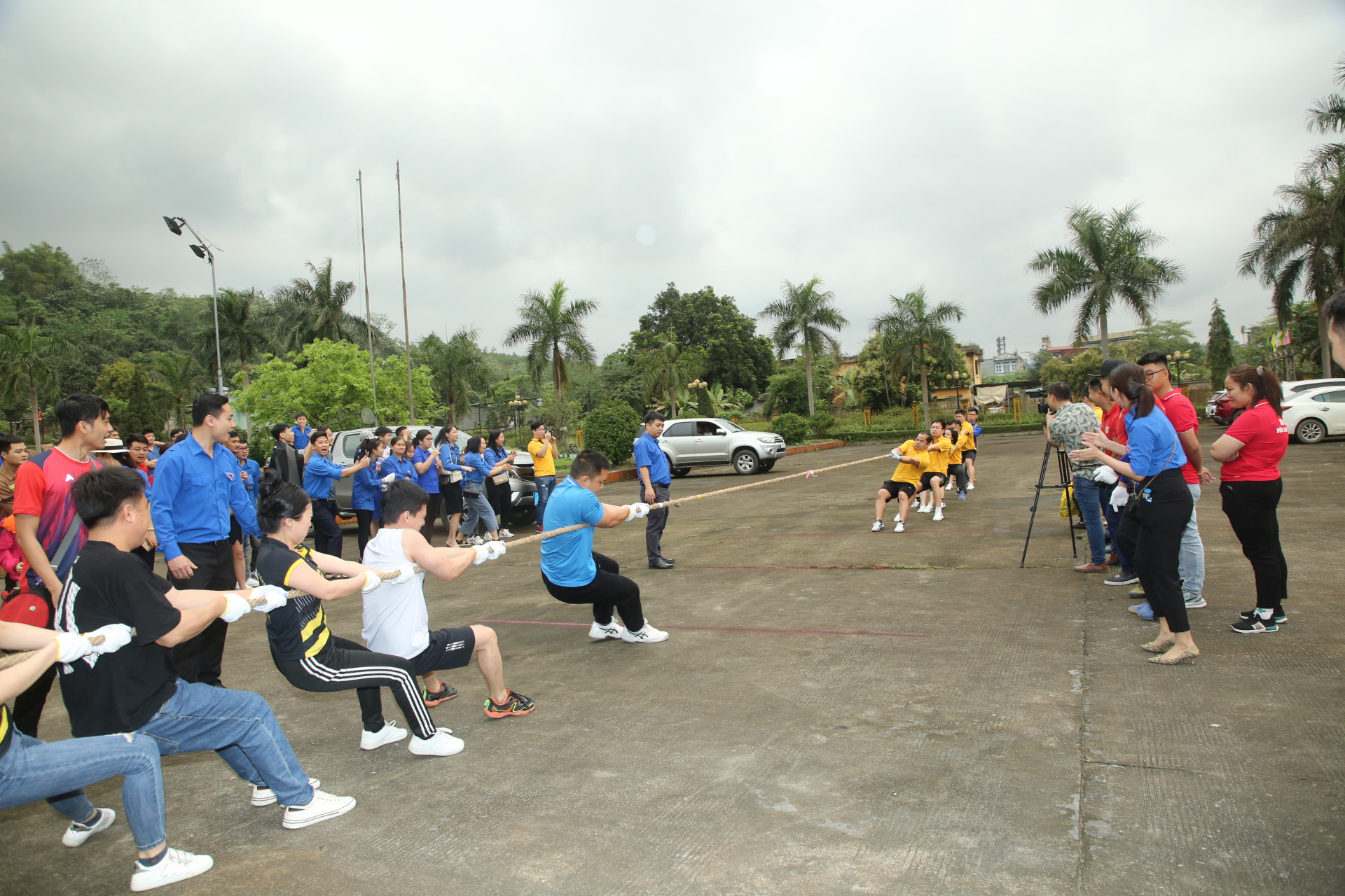 Bí thư Đoàn Khối Cơ quan - Doanh nghiệp Trần Văn Quân ôn lại truyền thống 92 năm ngày thành lập Đoàn TNCS Hồ Chí Minh. Tại Chương trình Ngày Đoàn viên năm 2023 diễn ra nhiều hoạt động giao lưu văn nghệ, thể thao sôi nổi.