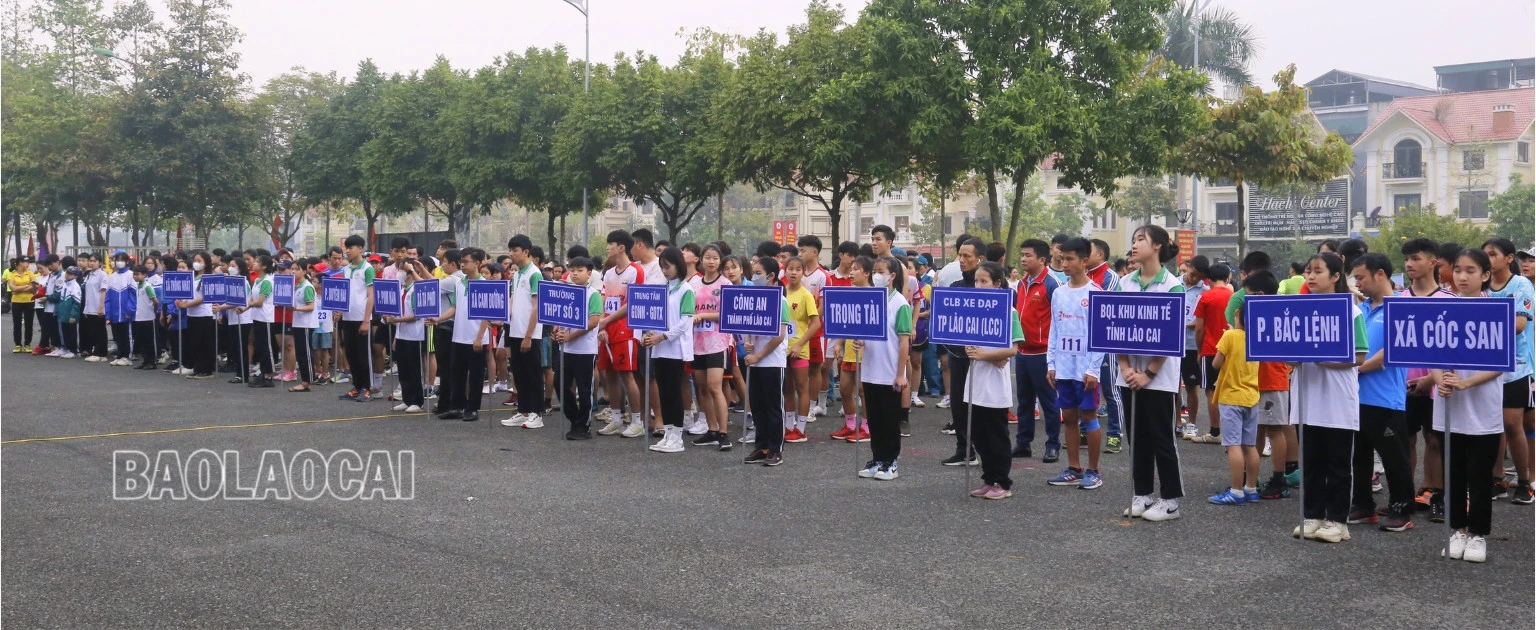 Hơn 1.200 vận động viên tham gia Ngày chạy Olympic vì sức khỏe toàn dân ảnh 2