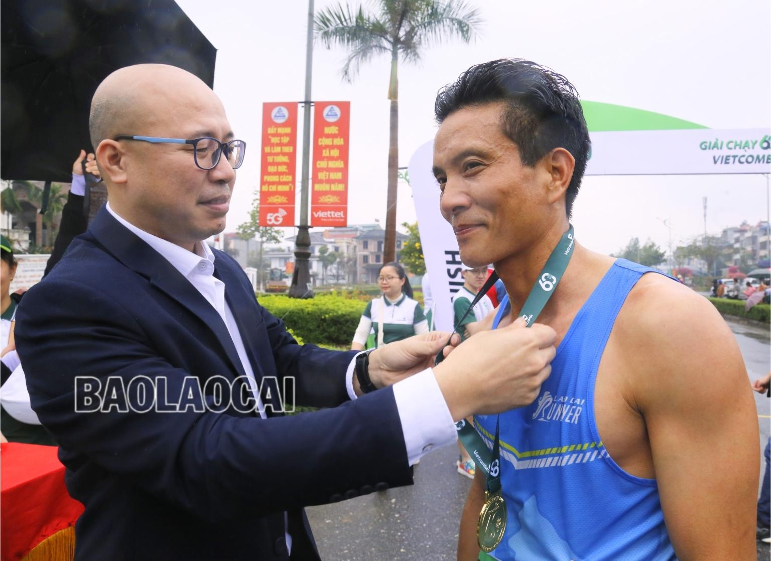 Trao giải Nhất, Nhì, Ba cho các nữ vận động viên. Trao giải Nhất, Nhì, Ba cho các nam vận động viên. Trao giải đồng hạng cho các nữ vận động viên. Trao giải đồng hạng cho các nam vận động viên. Trao Kỷ niệm chương cho các vận động viên. Trao giải Nhất, Nhì, Ba cho các nữ vận động viên. Trao giải Nhất, Nhì, Ba cho các nam vận động viên. Trao giải đồng hạng cho các nữ vận động viên. Trao giải đồng hạng cho các nam vận động viên. Trao Kỷ niệm chương cho các vận động viên.