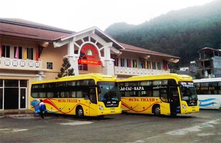 Xe Hưng Thành Travel thường xuyên đưa khách du lịch từ Hà Nội lên Bến xe Sa Pa.