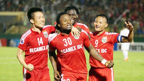 Oseni (30) là cầu thủ ghi bàn thắng duy nhất cho B.BD trong trận thua 1-5 trước Kashiwa Reysol.