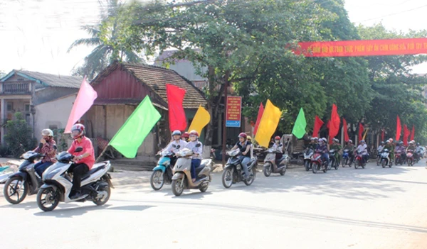 Diễu hành hưởng ứng Tháng hành động vì an toàn thực phẩm.