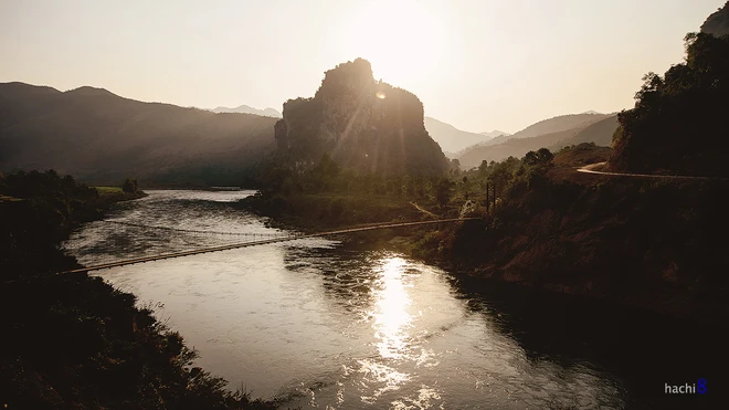 Vẻ thanh bình và hùng vĩ bên dòng sông Nậm Mu ảnh 7