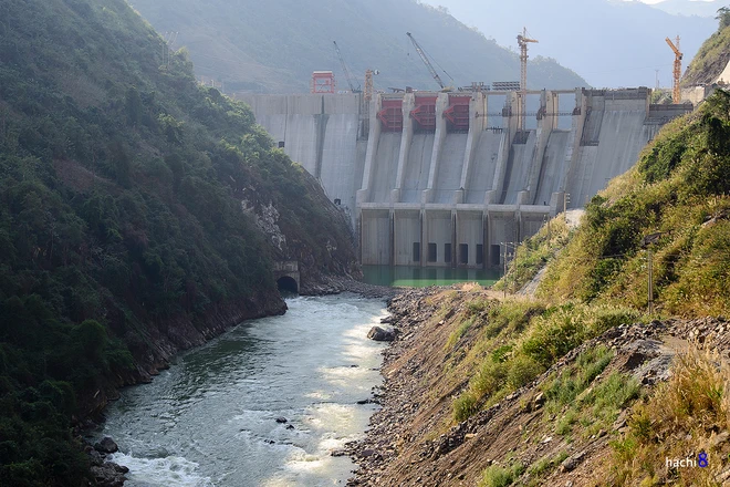 Vẻ thanh bình và hùng vĩ bên dòng sông Nậm Mu ảnh 5