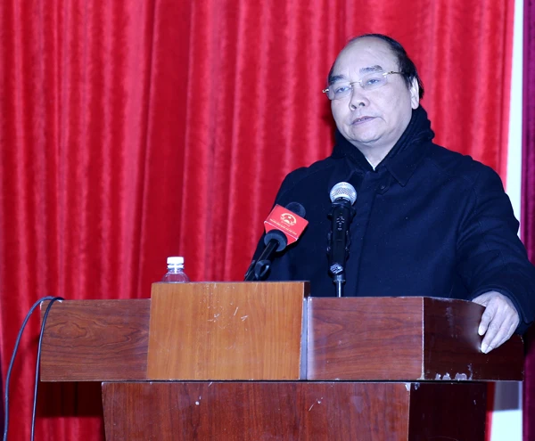 Đồng chí Nguyễn Xuân Phúc, Ủy viên Bộ Chính trị, Phó Thủ tướng Chính phủ phát biểu tại buổi làm việc.