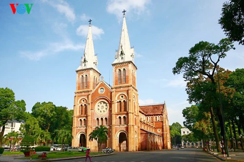 Nhà thờ Đức Bà Sài Gòn.