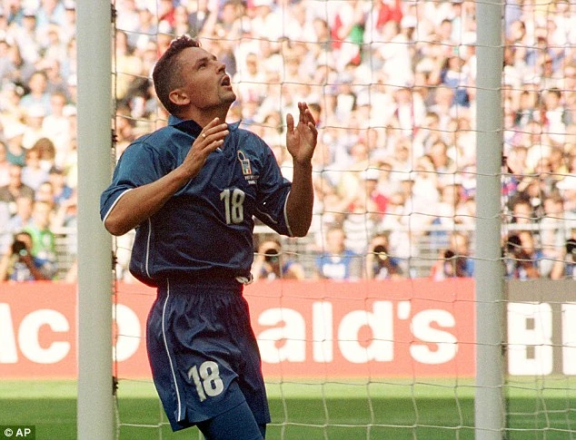 Baggio là phiên bản lỗi của Maradona. Baggio là phiên bản lỗi của Maradona.