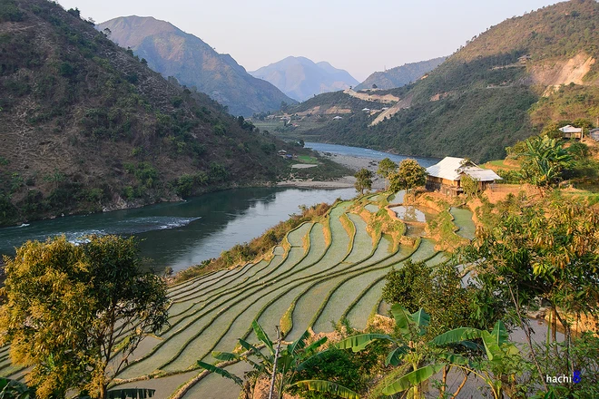 Vẻ thanh bình và hùng vĩ bên dòng sông Nậm Mu ảnh 9