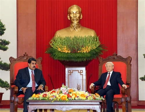 Tổng Bí thư Nguyễn Phú Trọng tiếp Tổng thống Ni-cô-lát Ma-đu-rô Mô-rốt.
