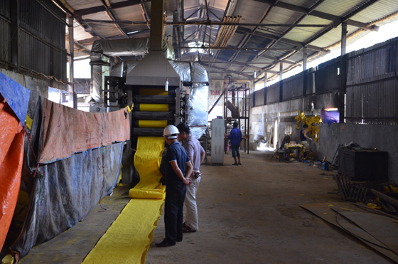 Sản xuất giấy Trúc Bách xuất khẩu tại Xí nghiệp Giấy Sơn Thủy.