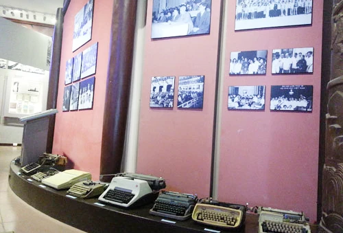 Một góc trưng bày ở tầng 3 của Bảo tàng Văn học Việt Nam.