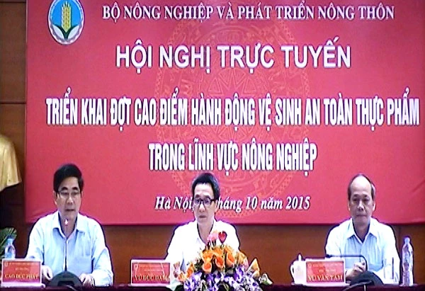 Phó Thủ tướng Chính phủ Vũ Đức Đam chủ trì hội nghị.