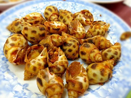 Ốc cũng là món ăn được nhiều thực khách ưa thích khi tới Sài Gòn.