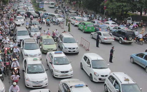 Bộ Tài chính vừa khẳng định những tín hiệu tích cực trên thị trường cước vận tải dưới tác động hạ nhiệt của giá xăng dầu. Bộ Tài chính vừa khẳng định những tín hiệu tích cực trên thị trường cước vận tải dưới tác động hạ nhiệt của giá xăng dầu.