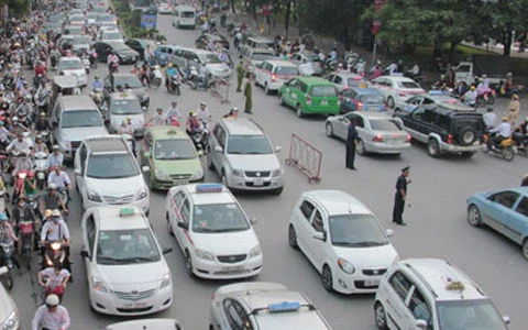 Bộ Tài chính vừa khẳng định những tín hiệu tích cực trên thị trường cước vận tải dưới tác động hạ nhiệt của giá xăng dầu.