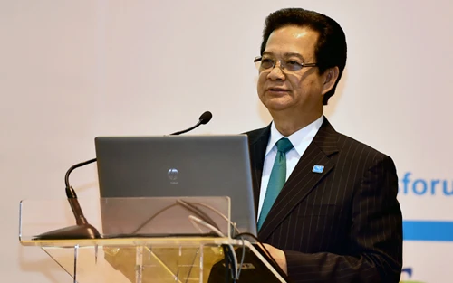 Thủ tướng Nguyễn Tấn Dũng phát biễn tại diễn đàn Kinh tế Biển Lisboa.