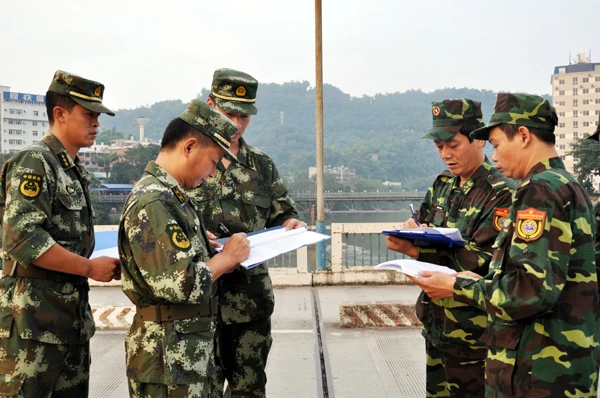 Lực lượng Biên phòng hai bên ký biên bản tuần tra lần thứ 5 năm 2015.