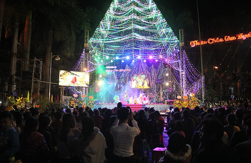 Tiết mục văn nghệ mừng Giáng sinh.