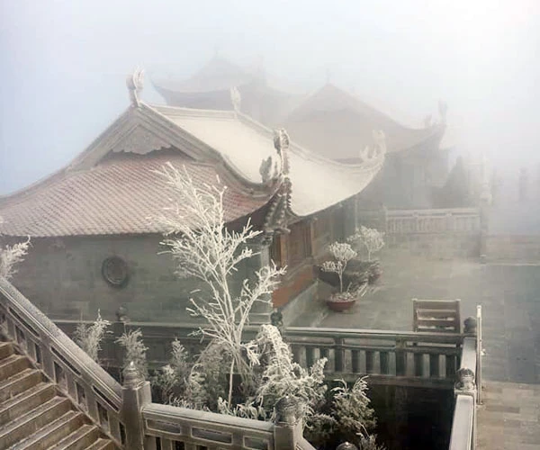 Khu du lịch Sun World Fansipan trên đỉnh Fansipan. Khu du lịch Sun World Fansipan trên đỉnh Fansipan.